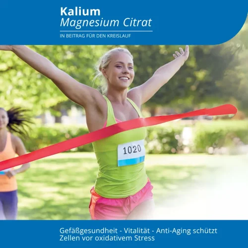 Bildhafte Darstellung einer Läuferin, die glücklich ins Ziel kommt. Sie steht für Vitalität, Anti Aging und einen gesunden, vor antioxidativem Stress geschützten Körper - in Zusammenhang mit dem Produkt Kalium Magnesium Citrat von EVOLUTION International